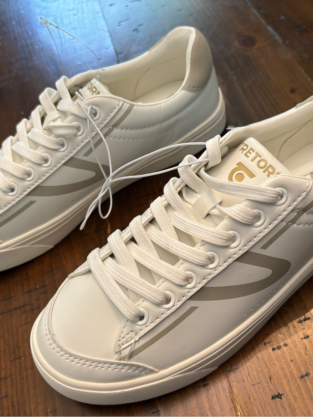 Women’s Tretorn Serve casual low-top sneakers size 7   NWT